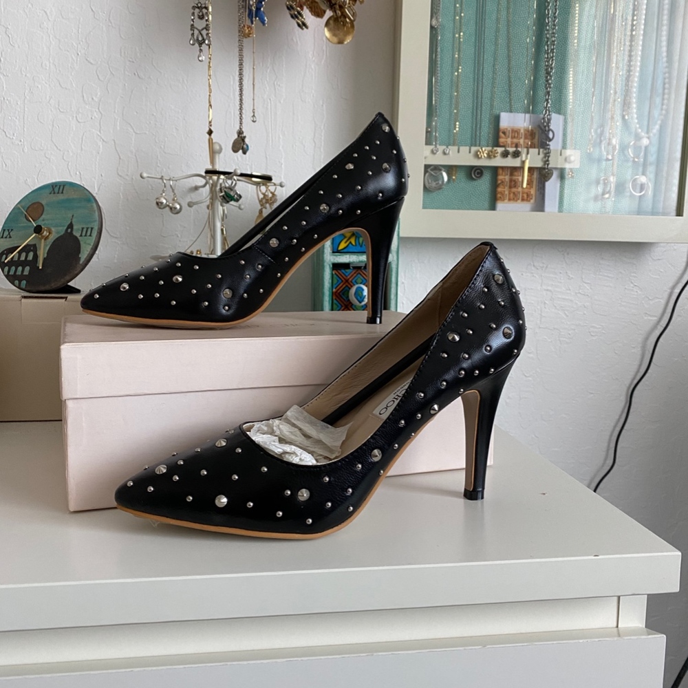 NWT - Jimmy Choo - Studded Pump - Picture 2 of 5